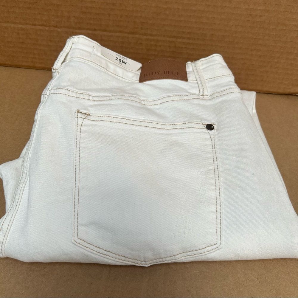 Judy Blue NWT High Rise Straight Leg Ecru Jeans Style #88510 Plus Size 20W